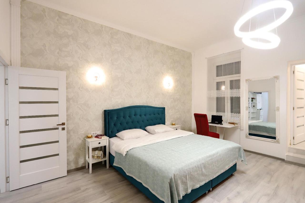 Central Luxury Apartments Oradea Bagian luar foto